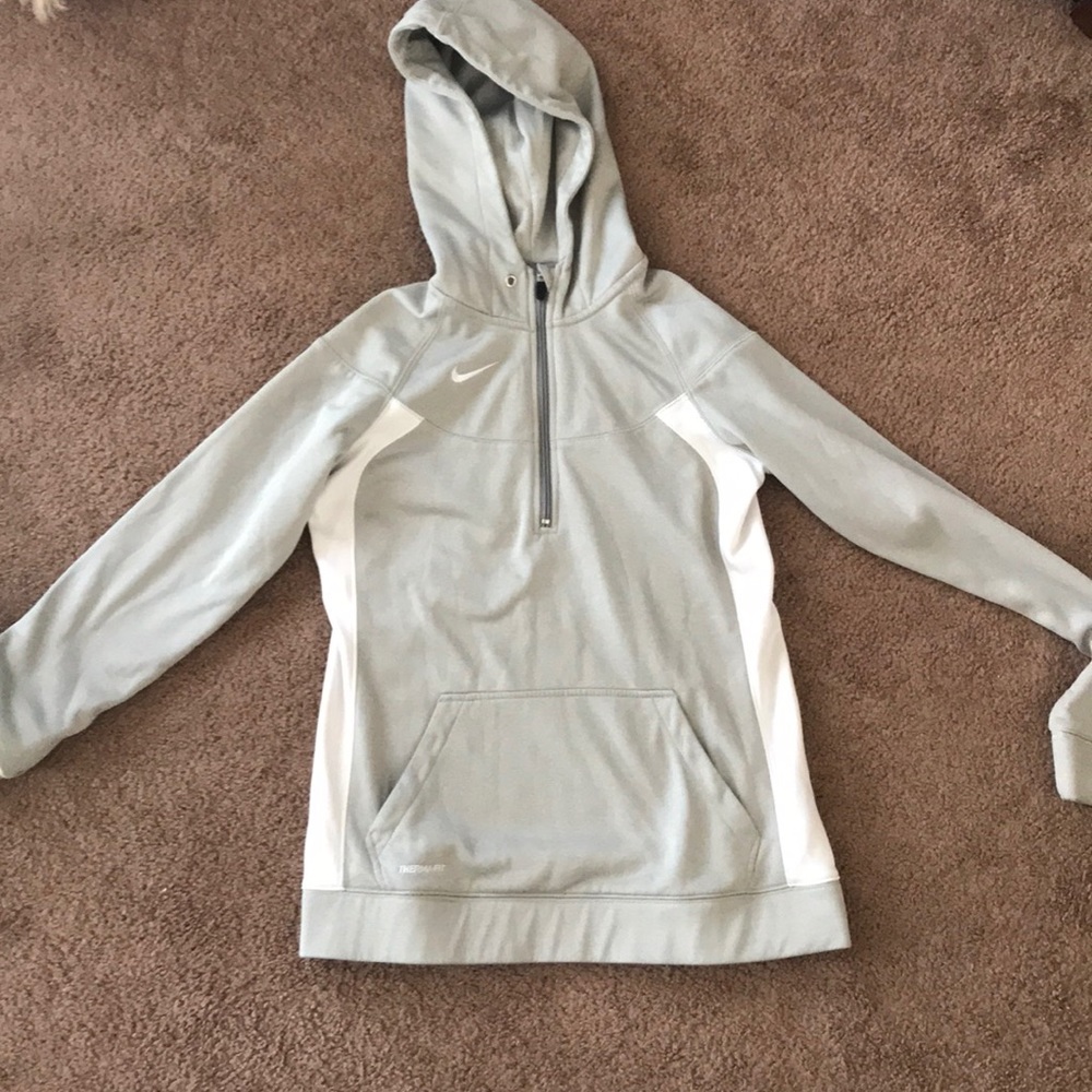 Nike sweatshirt therma-fit
